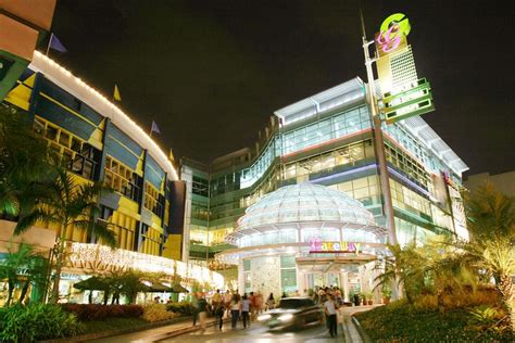 Araneta Center .